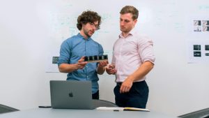 Read more about the article Hva er teknisk plast? Egenskaper, bruksområder og fordeler